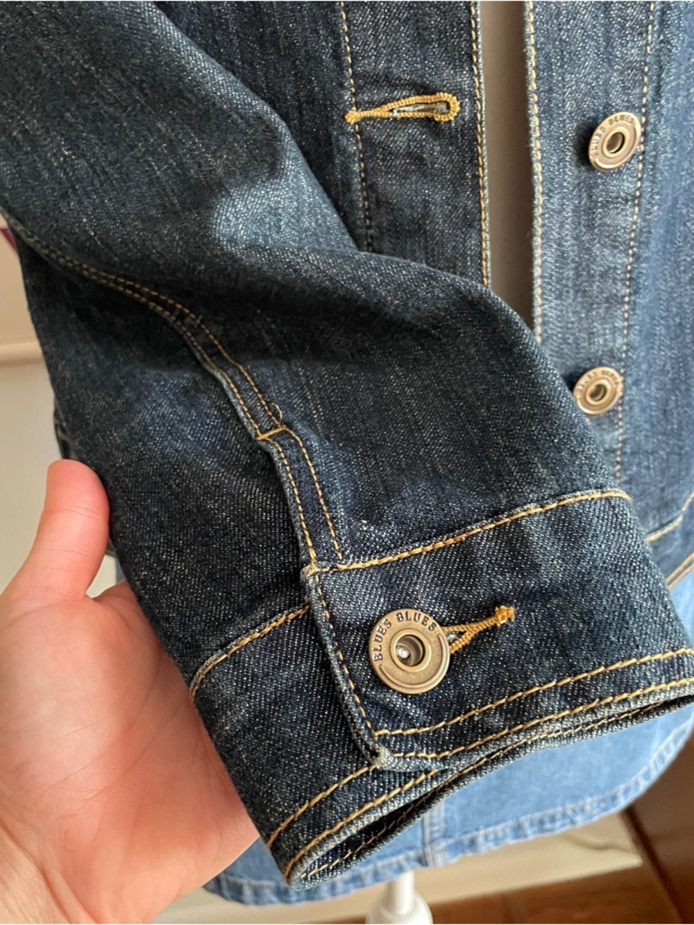 Vintage Y2K Dark Wash Denim Jean Jacket Medium Classic Indie Model Off Duty 90s - Picture 6 of 16